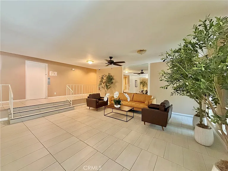 14141 Dickens St — Photo 19