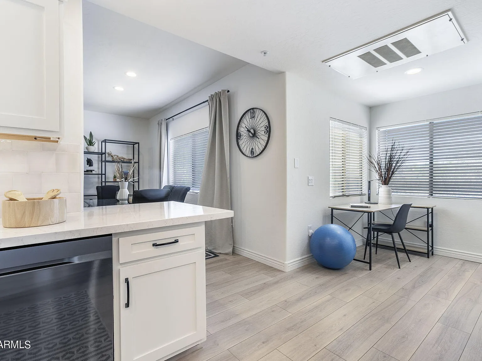 2 bed, 2.0 bath, 1298 sqft, $3,300 — Photo 3