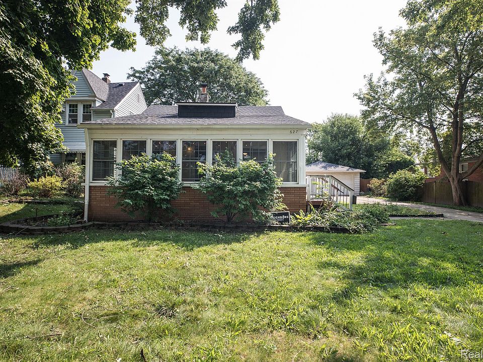 1st image of 627 5th St