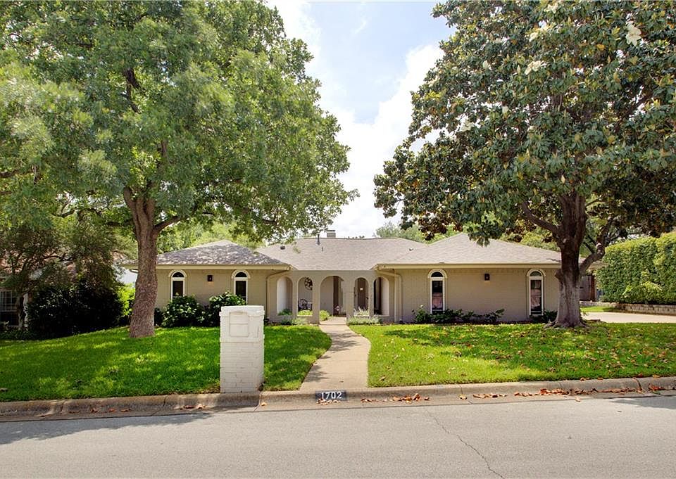 1st image of 1702 Covemeadow Dr