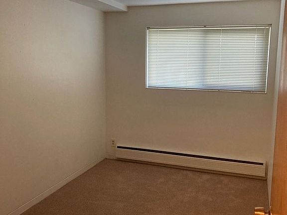 5th image of 2323 W Newton St #8543108