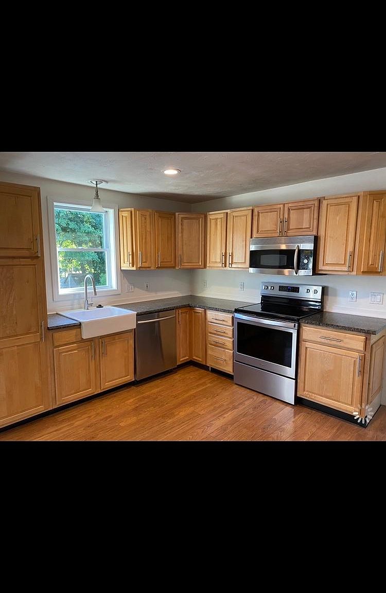 41 Vine St FLOOR 2, Middleboro, MA 02346 Zillow