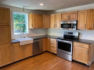 41 Vine St FLOOR 2, Middleboro, MA 02346