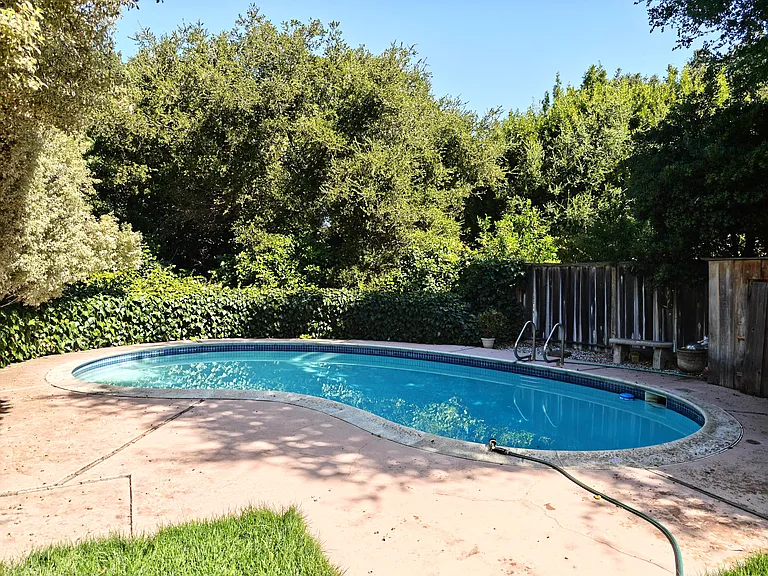 1138 Laureles Dr — Photo 19