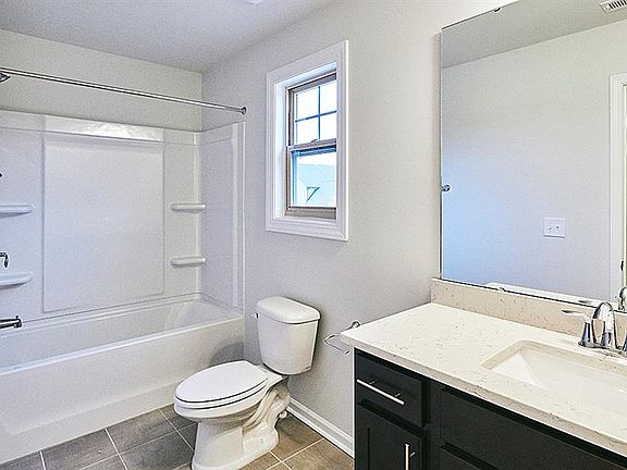 5th image of 1517 Belmore Pl