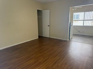 7244 Vassar Ave #5, Canoga Park, CA 91303