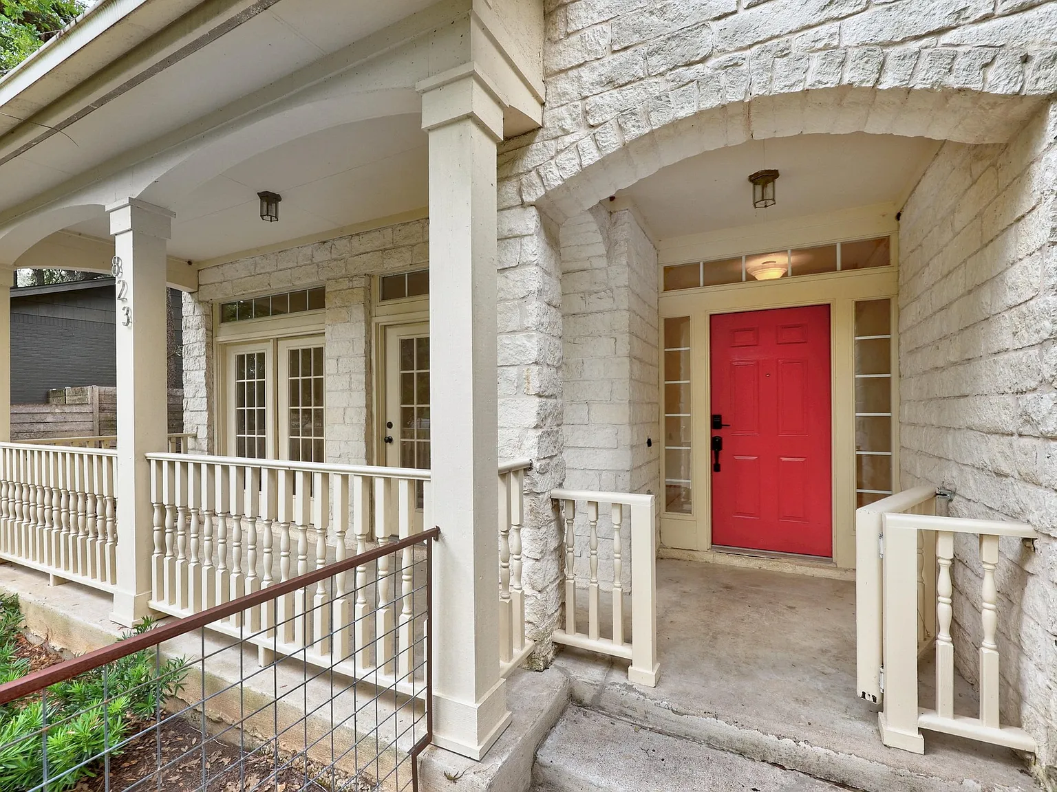 7 bed, 3426 sqft, $7,700 — Photo 2