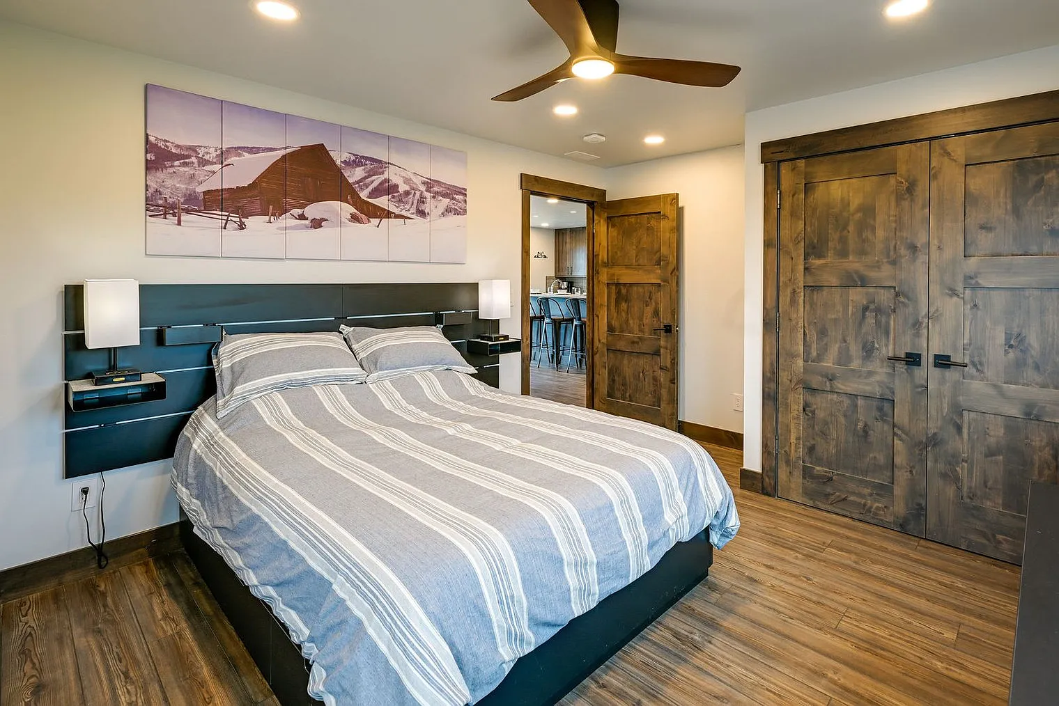 1 bed, 1.0 bath, 796 sqft, $2,403 — Photo 4