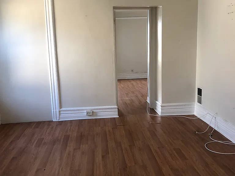 11 Claremont Pl #2 — Photo 2