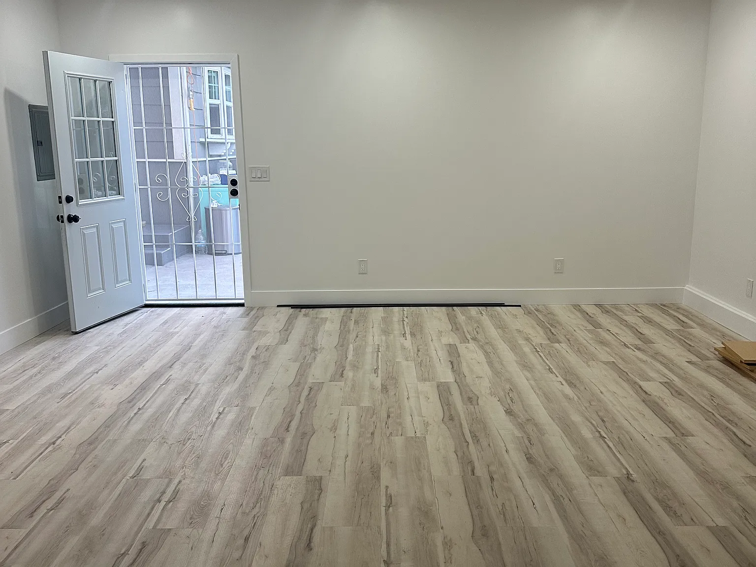 1 bed, 700 sqft, $2,500 — Photo 3