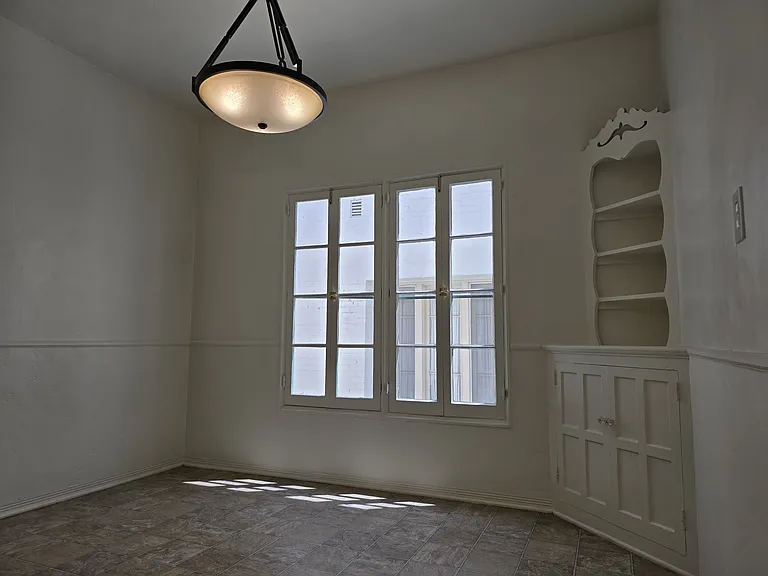 650 S Cloverdale Ave #4 — Photo 4