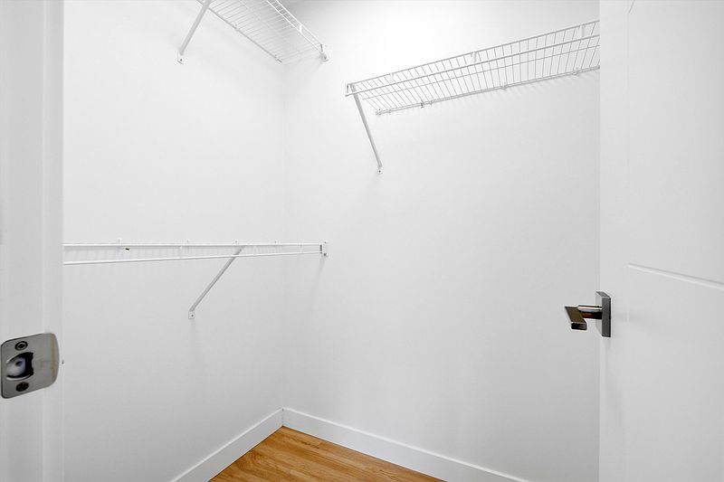 Winnipeg Apartment for rent - 3 Bedrooms — photo 6