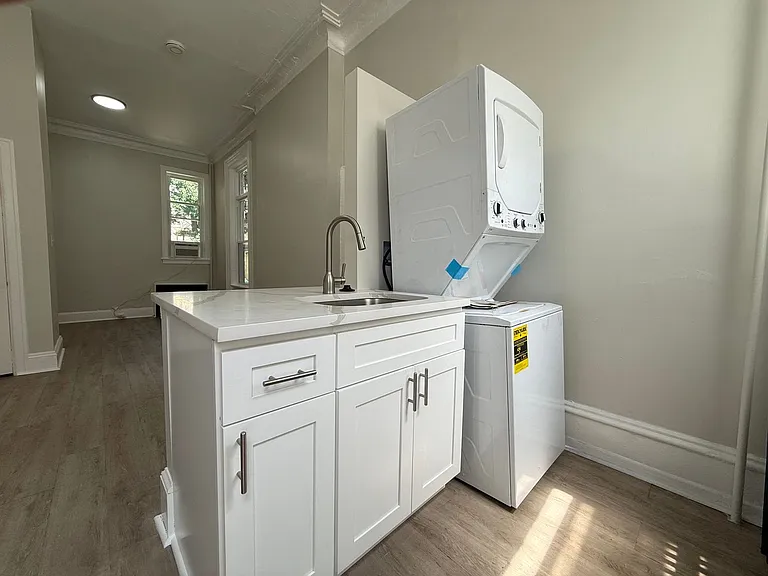 2219 Spring Garden St #2221 — Photo 9