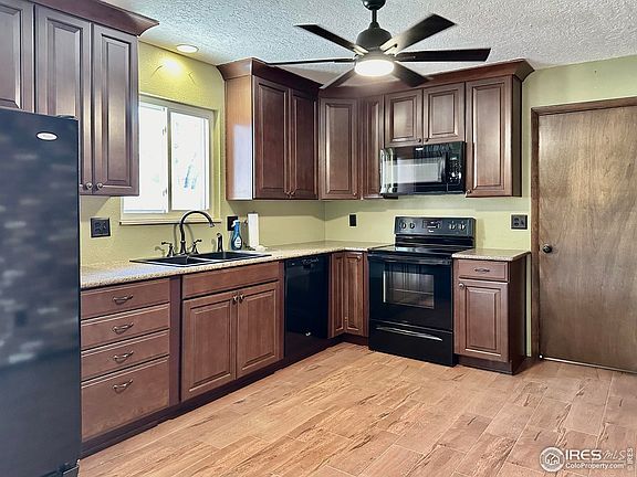 5th image of 749 2nd St Ct