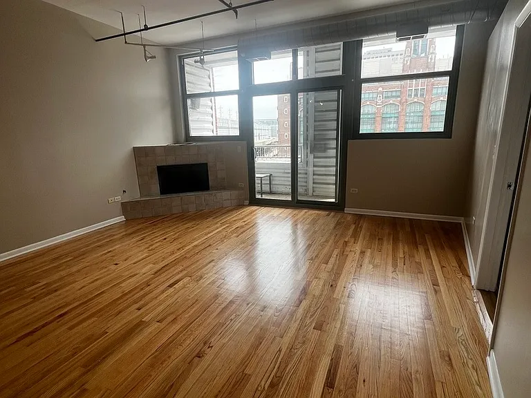 2001 S Calumet Ave #508 — Photo 20