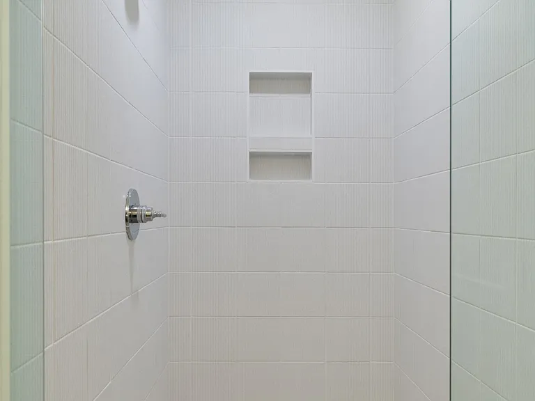 504 Edwin St #18 — Photo 10