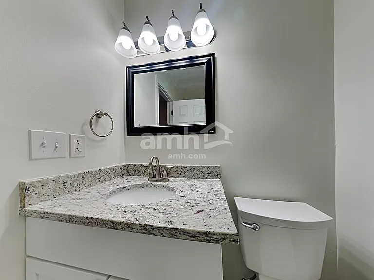 10323 Savannah Ct — Photo 13