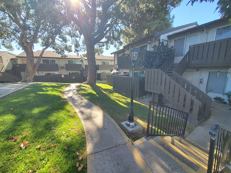 142 S Esplanade St #208 — Photo 19