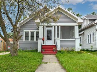 1132 Monroe Ave, Racine, WI 53405