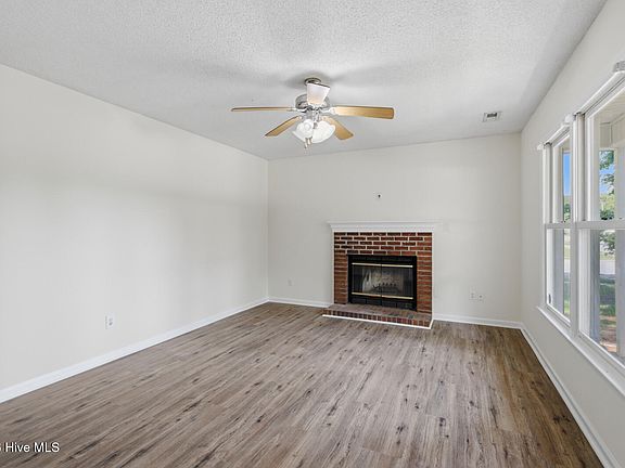 5th image of 200 E Cameron Court