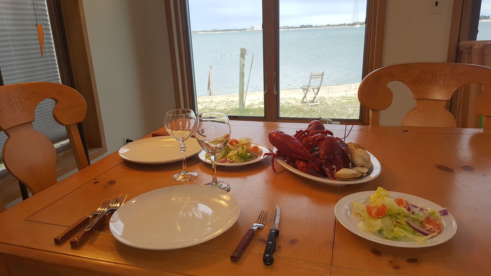  Dining room table