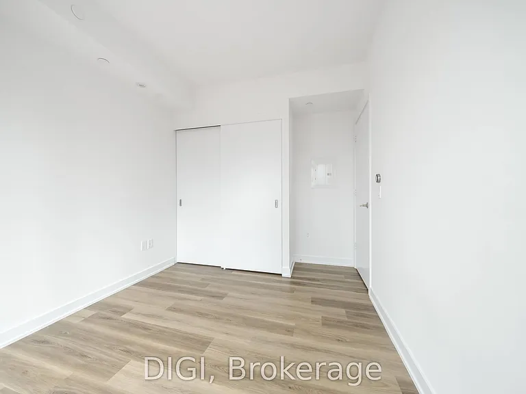 8 Gloucester St #2603 — Photo 10