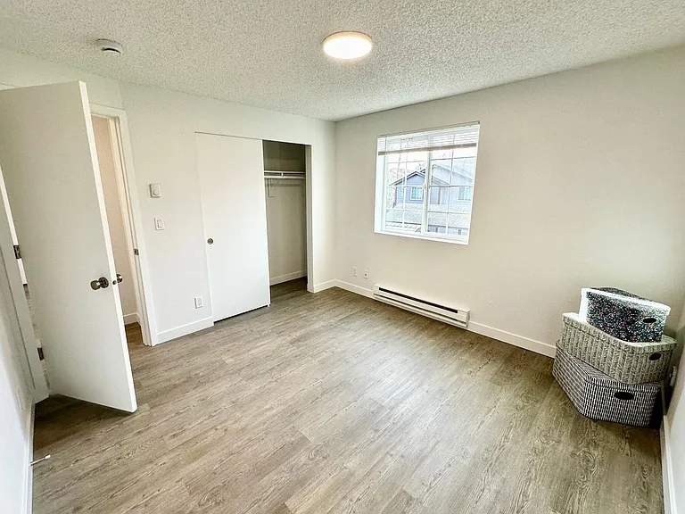 Sherwood Terrace Apartments — Photo 15