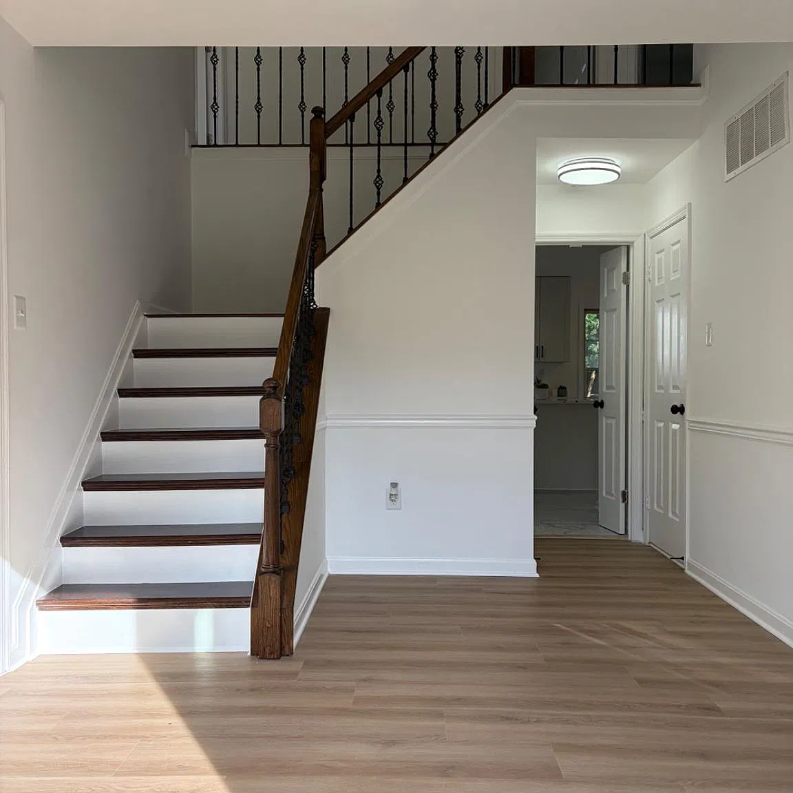 4 bed, 3.5 bath, 3472 sqft, $4,700 — Photo 4