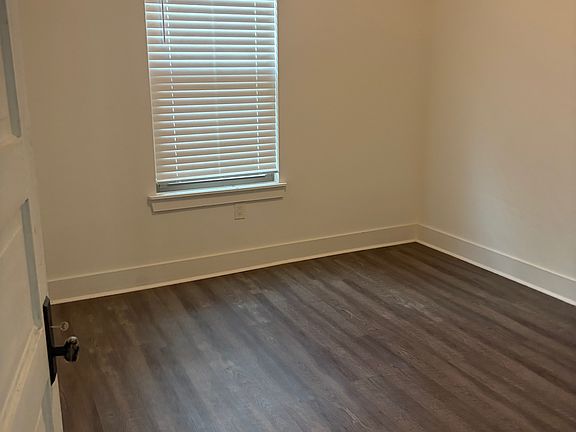 4th image of 905 N 17th St