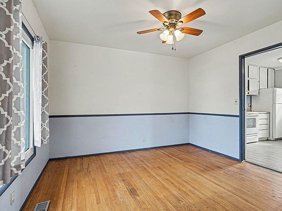 3rd image of 4914 Craig Rd