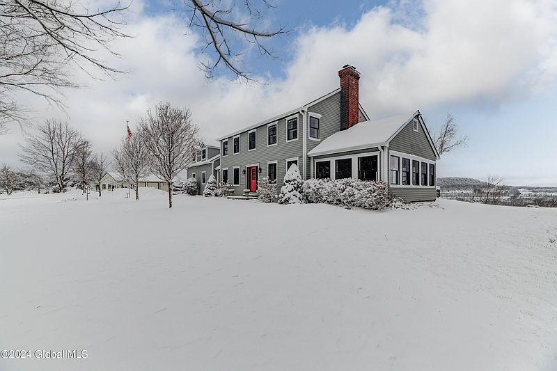 2nd image of 1233 County Rd 54