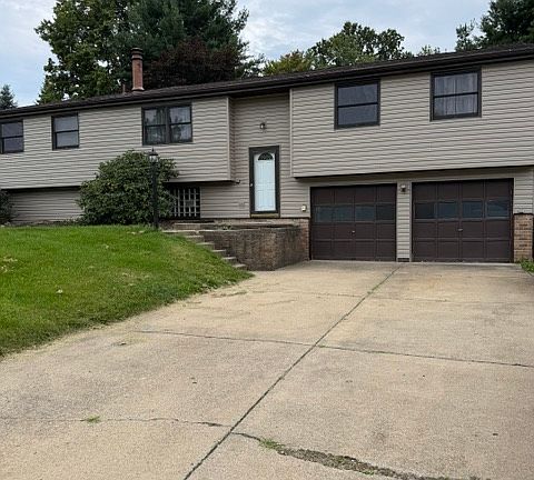 2nd image of 402 Woodcock Dr