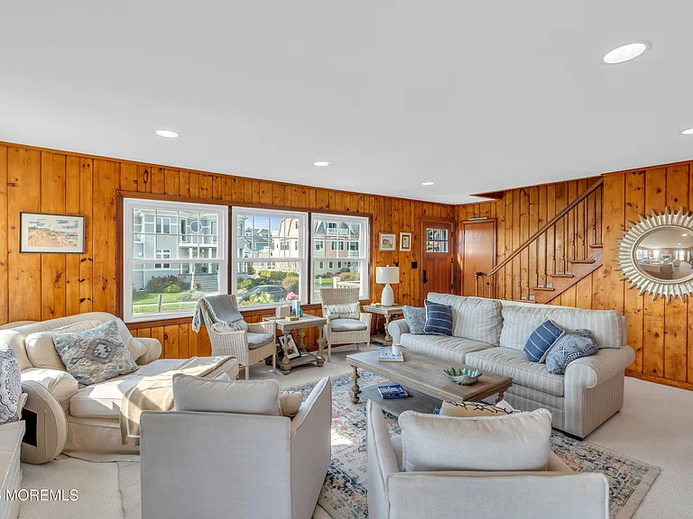 411 Ocean Ave — Photo 7