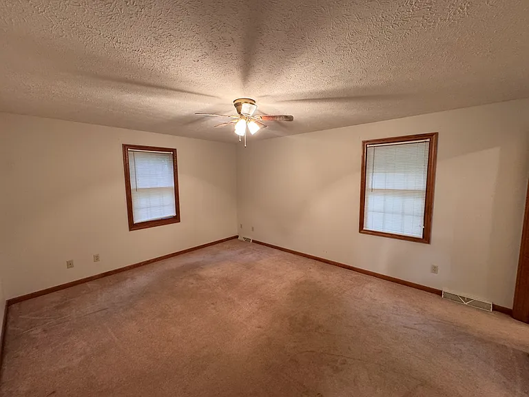 Master Bedroom - Main Level