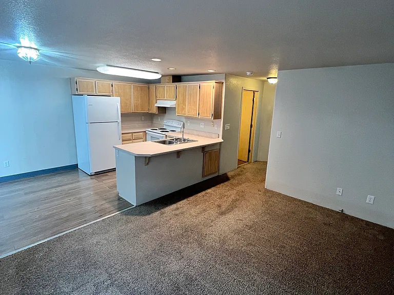 Mountain View Dr — Photo 3