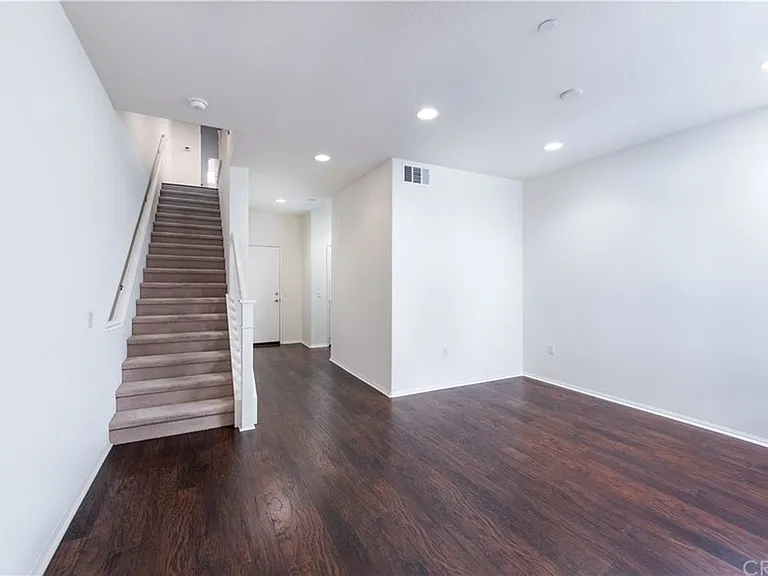 17052 Liberty Way — Photo 4