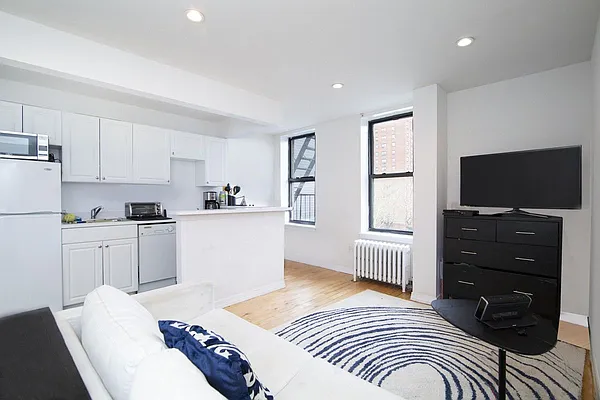 Rented by REAL New York | media 5