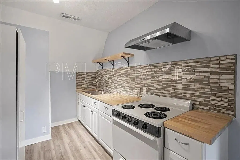 1 bed, 1.0 bath, 700 sqft, $800 — Photo 1