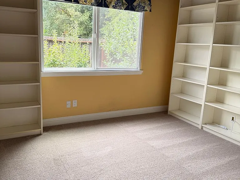 941 Faned Way — Photo 16
