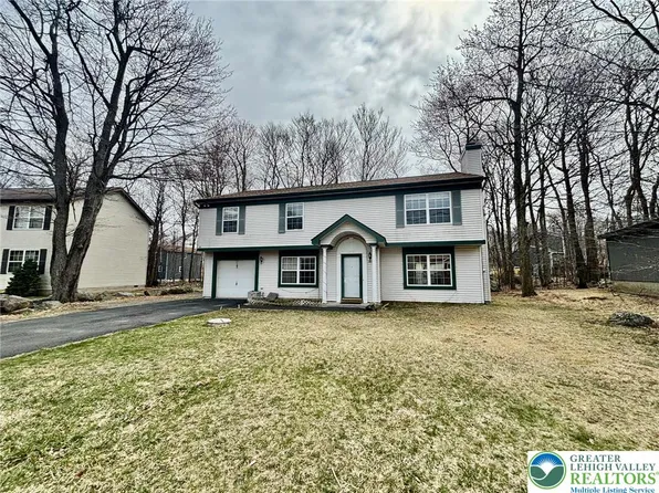 9519 Jasmine Dr, Tobyhanna, PA 18466