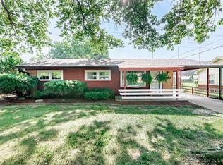 820 E Larkspur Dr, Jeffersonville, IN 47130