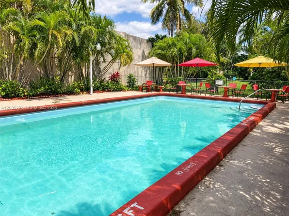 2915 Plunkett St APT 11D, Hollywood, FL 33020