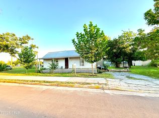 2810 E 2nd Ct, Panama City, FL 32401