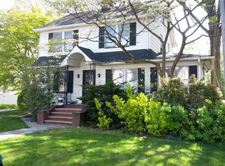 155 Rector Ct, Bergenfield, NJ 07621