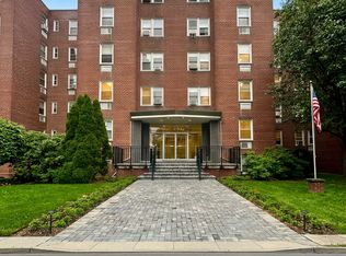 Redstone Manor, Stamford, CT 06902