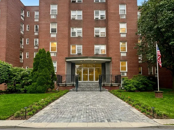 39 Glenbrook Road #1H, Stamford, CT 06902