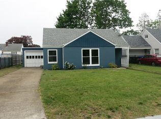 22 Nimitz Rd, Rumford, RI 02916