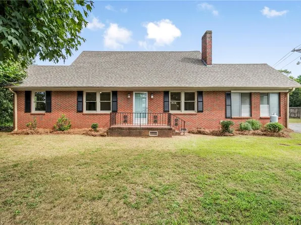 1306 Us Highway 64 W, Mocksville, NC 27028