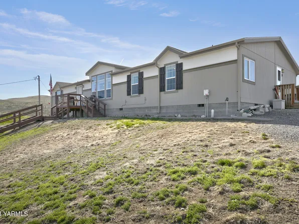 271 Paint Horse Rd, Yakima, WA 98901
