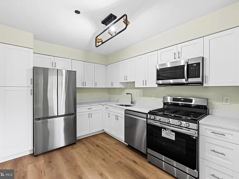 2615 Chivalry Ct — Photo 19